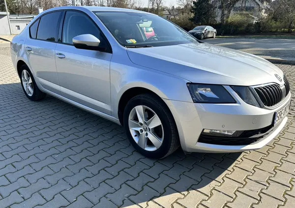 skoda czeladź Skoda Octavia cena 52000 przebieg: 154000, rok produkcji 2017 z Czeladź